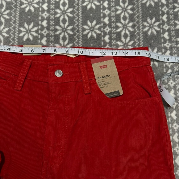 NWT Levi's Women's 94 Baggy Red High Rise Corduroys Size‎ 30 x 31 - Picture 10 of 11